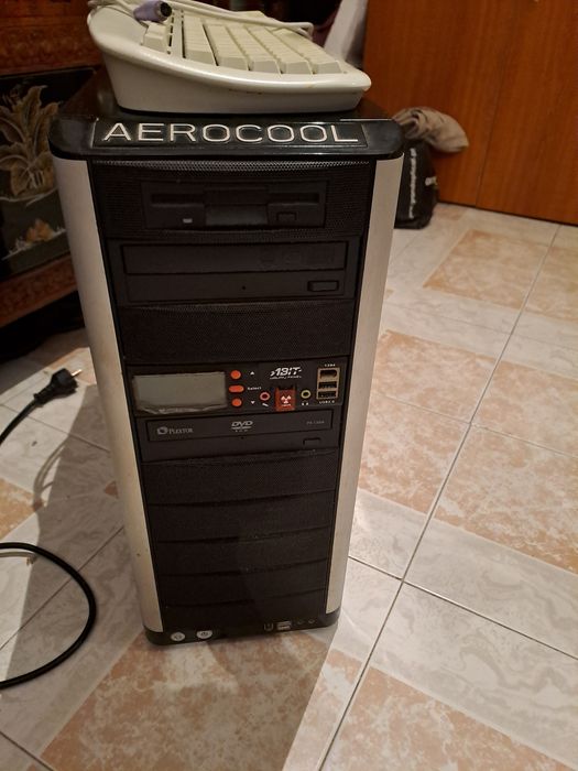 Computador Desktop Aerocool
