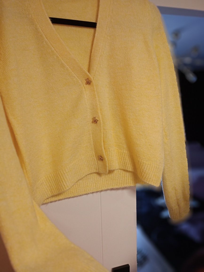 Sweterek żółty damski