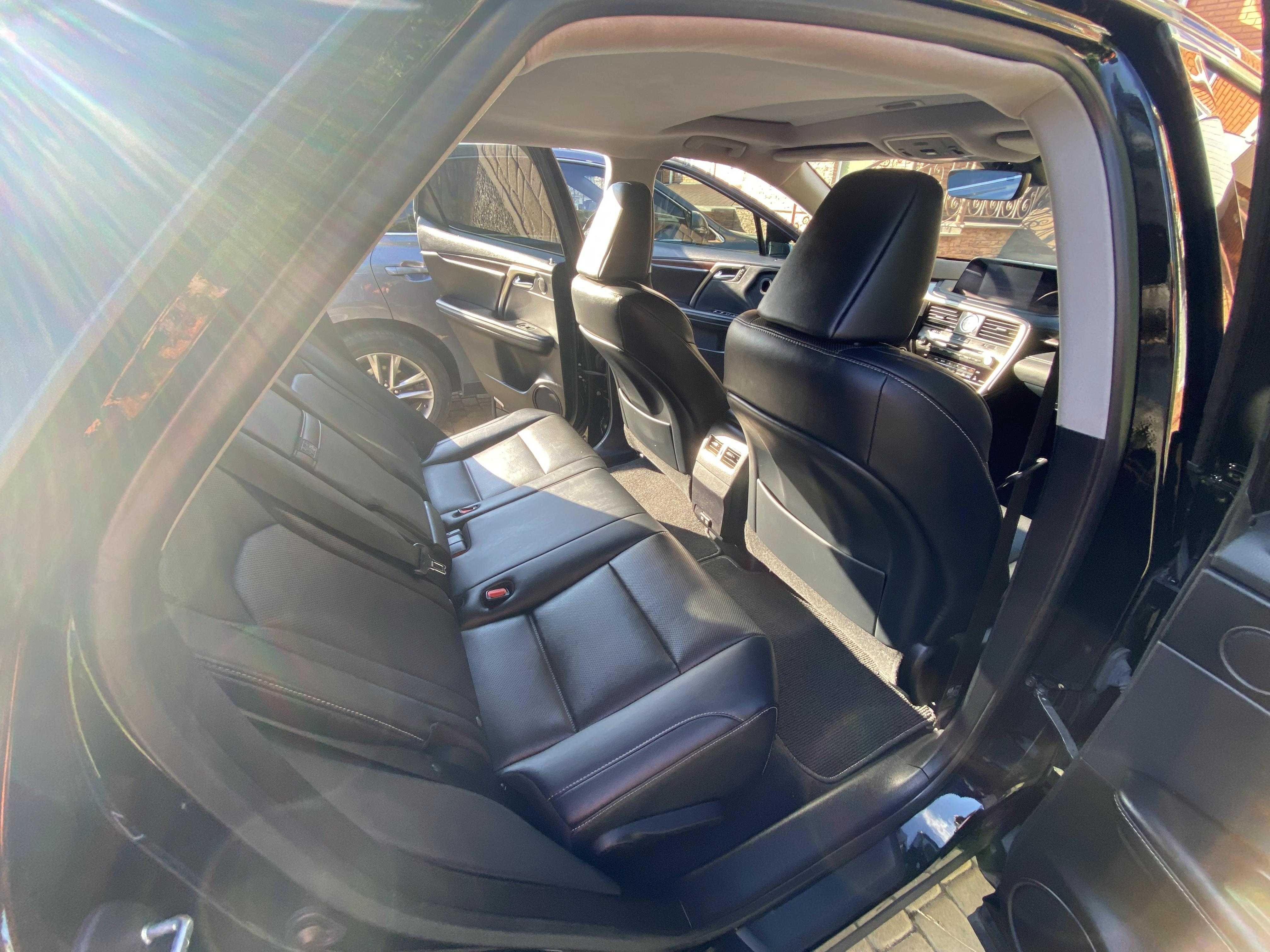 Lexus RX350 2020 года CarPlay