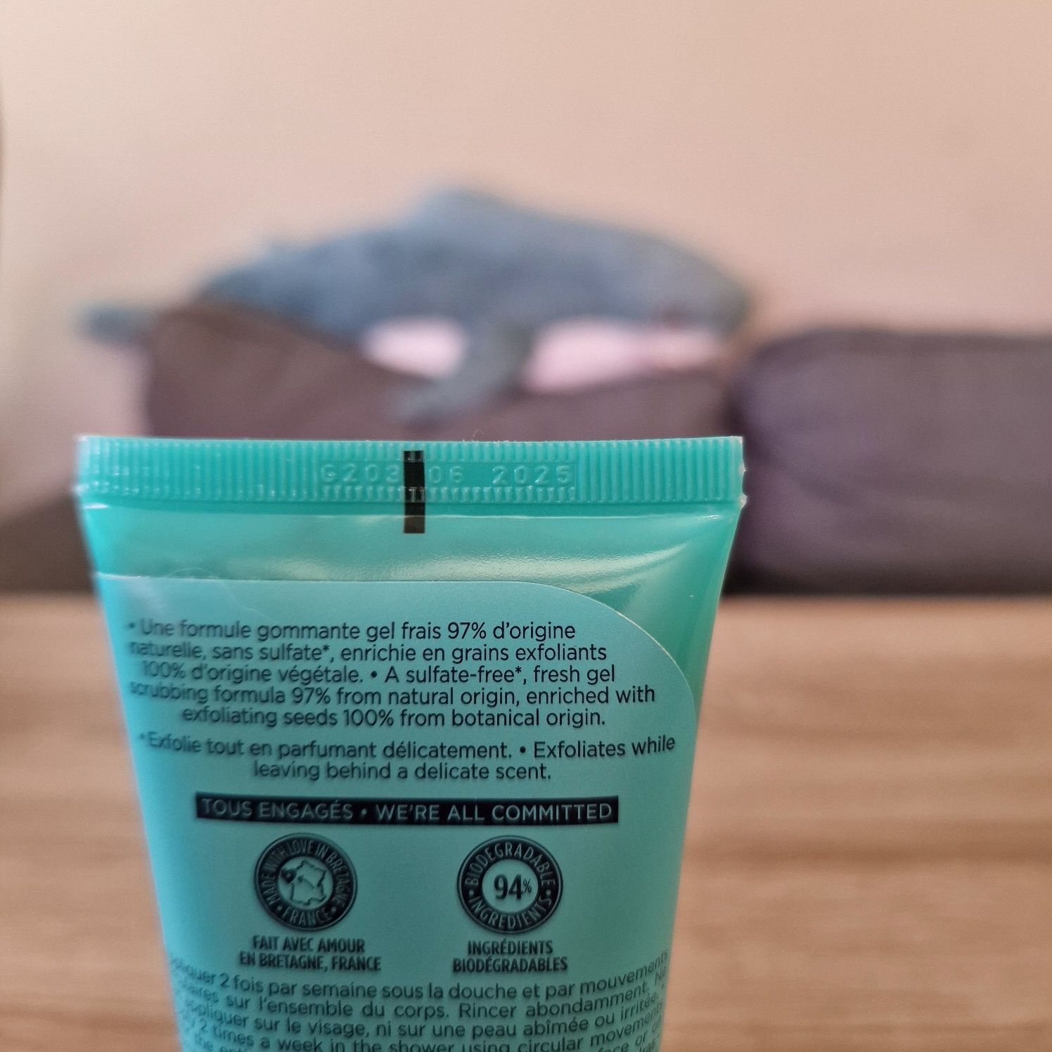 Nowy Yves Rocher Peeling do Ciała w Żelu Mleczne Migdały 150 ml