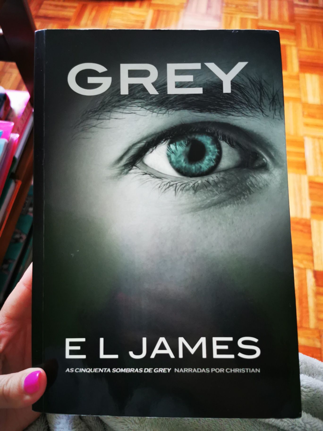 Livro " Grey" El James