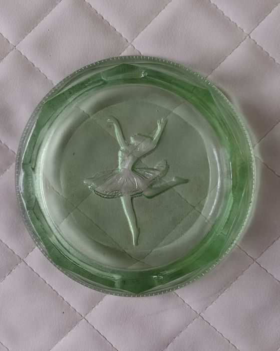 Stara popielniczka Baletnica Huta Szkła Niemen Brzozówka Art-Deco