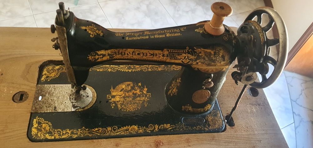 Máquina de costura Singer