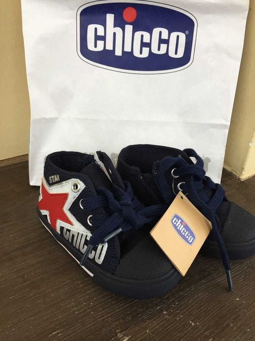 SALDOS -- Sapatos menino CHICCO -- Tamanho 21 -- Botim Azul escuro