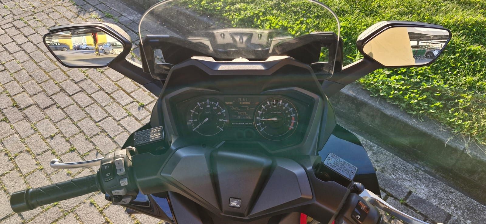 Vendo Honda forza 125