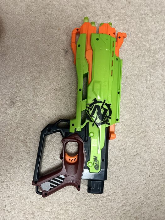 Nerf zombie strike los fire