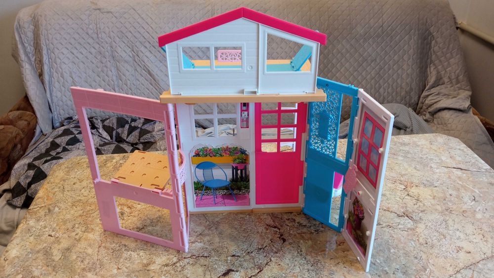 Домик Барби складной