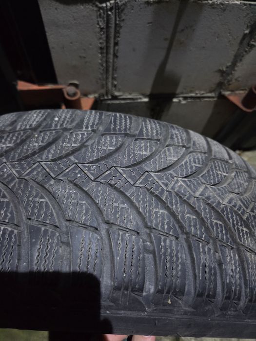 Opony zimowe 205/60/R16 Nexen 4szt.