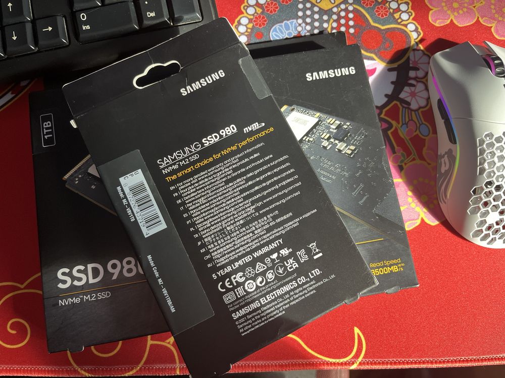 SSD накопичувач Samsung 980 1 TB (MZ-V8V1T0BW)