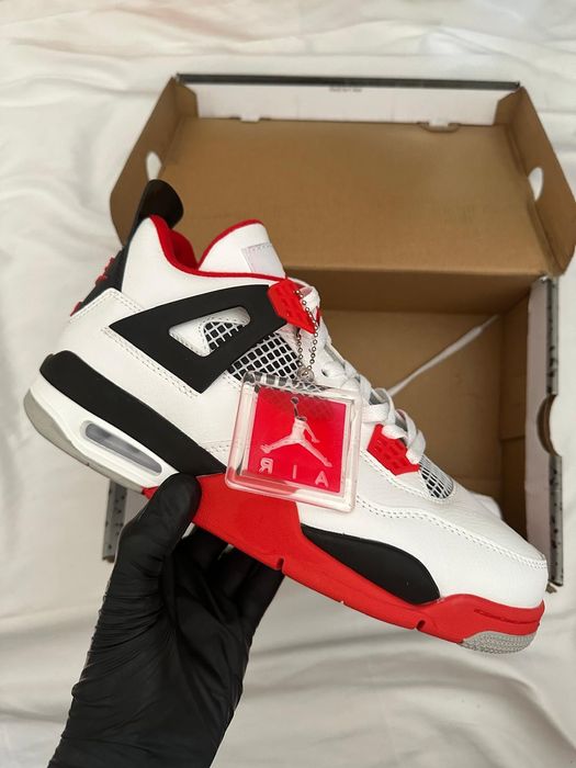 Sapatilhas Jordan 4 Fire Red 44