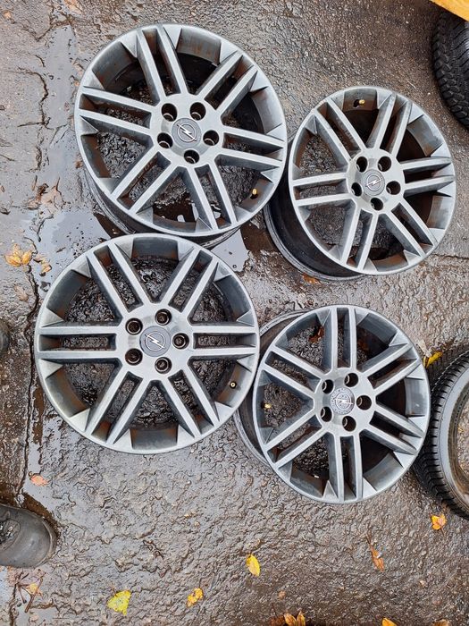 Felgi aluminiowe opel Astra vectra Zafira 17 cali 5x110