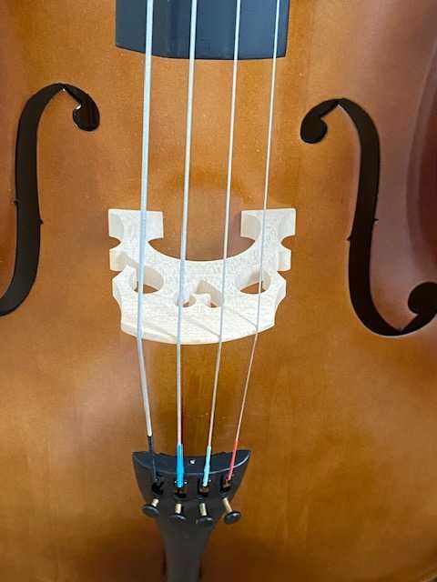 Violoncelo praticamente novo