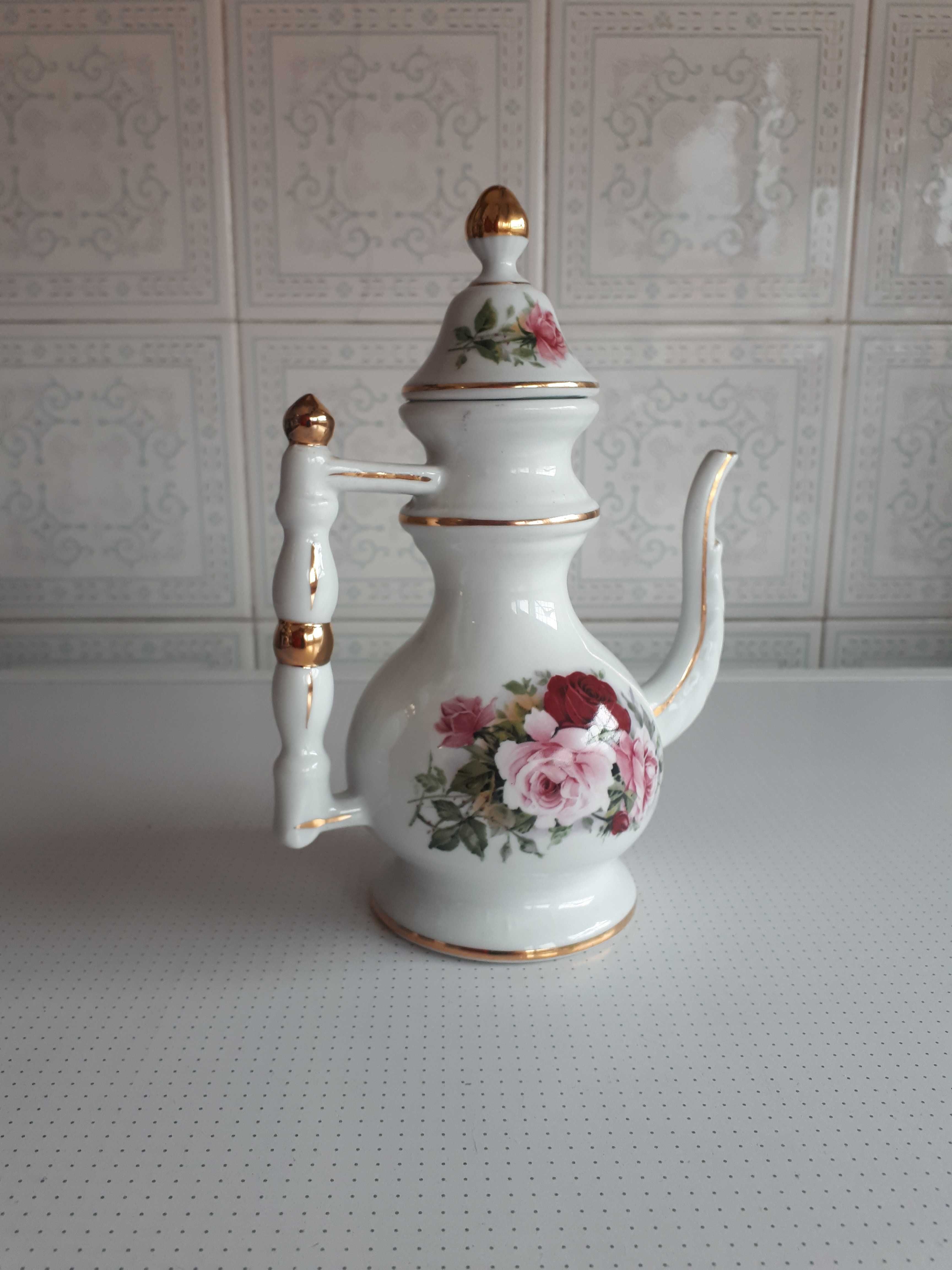 Peça decorativa em porcelana