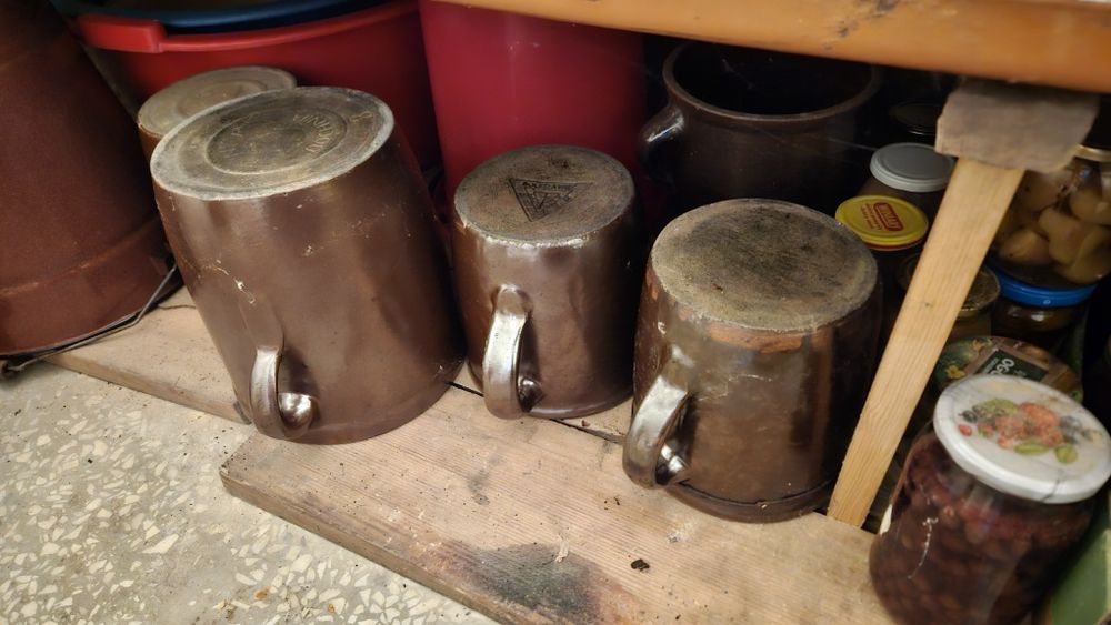 Kamienne garnki do kiszenia