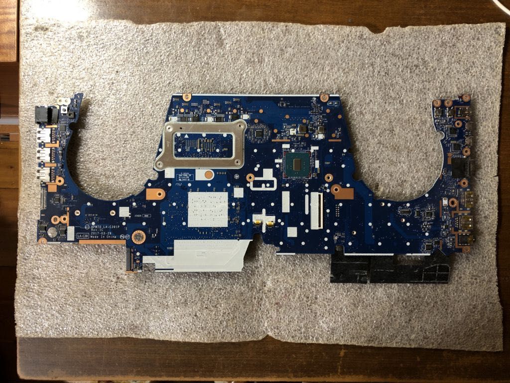 материнська плата з HP Zbook 17 G3 APW70 LA-C391P неробоча