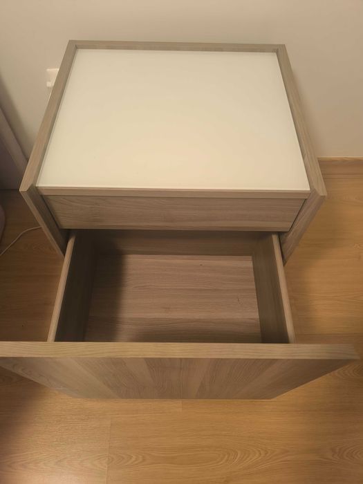 Mesas de Cabeceira em óptimo estado