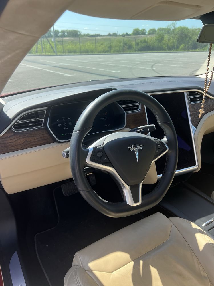 Tesla model s  2017