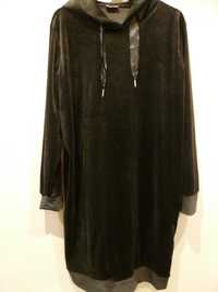 Czarna welurowa suknia z kapturem 42-44