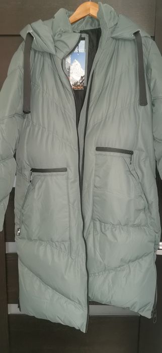 Новий пуховик розмір 40