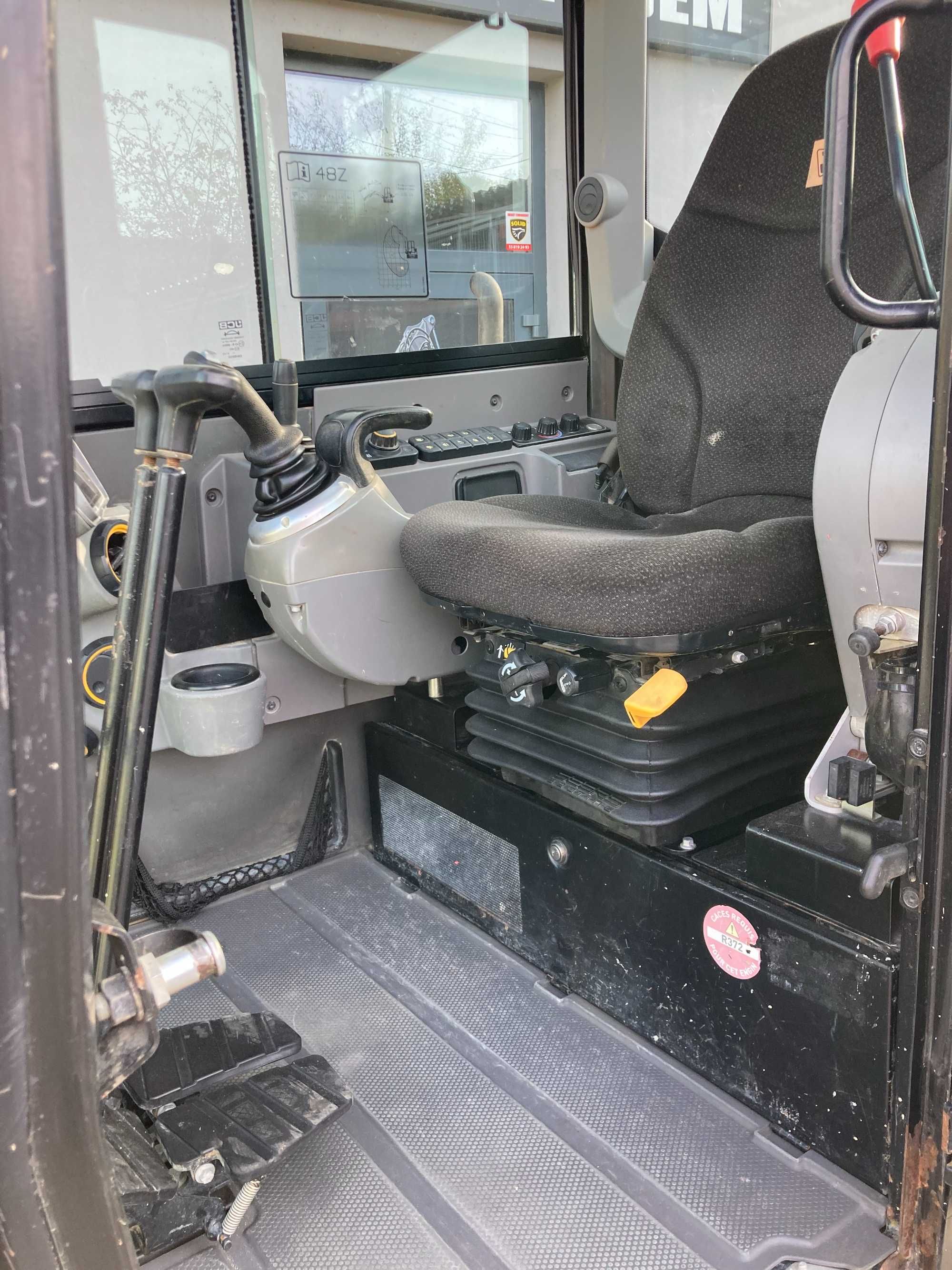 Minikoparka JCB 48Z-1 z 2016r.klima,4853kg,szybkozłącze,sprowadzona