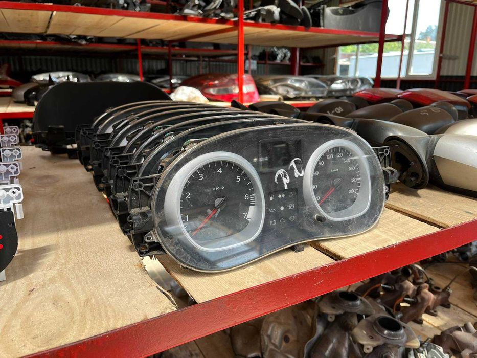 Панель приладів Renault Dacia Duster (2009-2018)