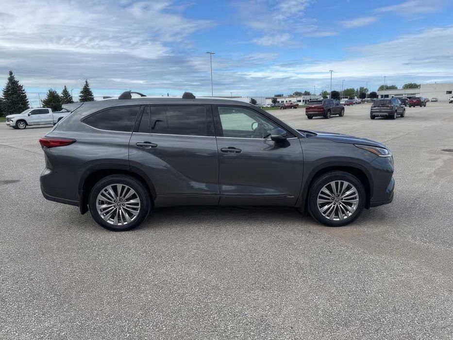 Toyota Highlander      2023