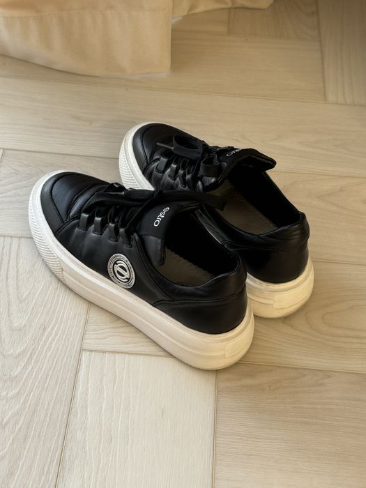 Кеди чорні шкіряні Estro 37 розмір