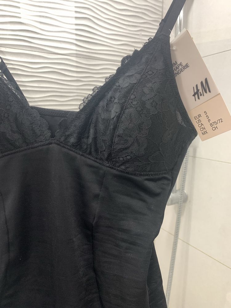 Bielizna supermodelujaca H&M