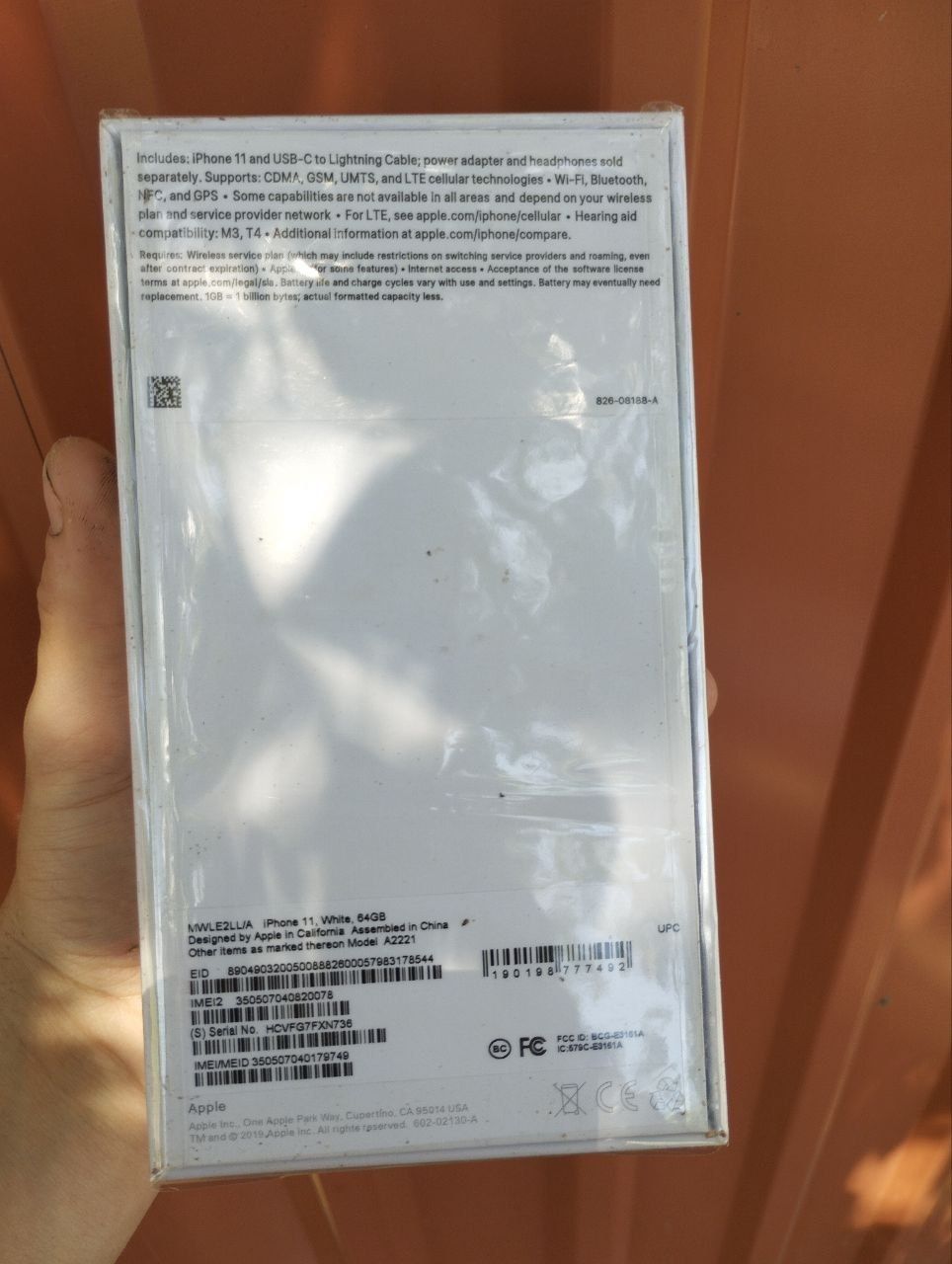 iPhone 11 64gb r sim