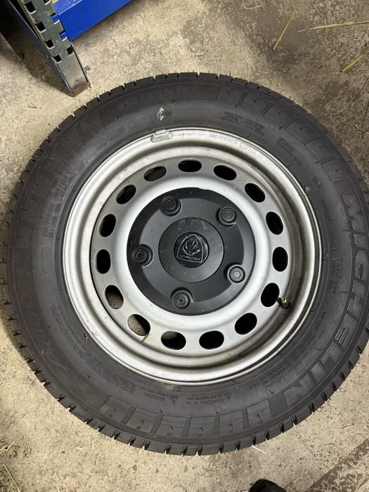 Jumpy , Expert , Toyota koła , felgi , opony wielosezon R16C