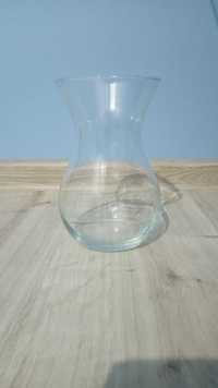 delikatny szklany wazon
