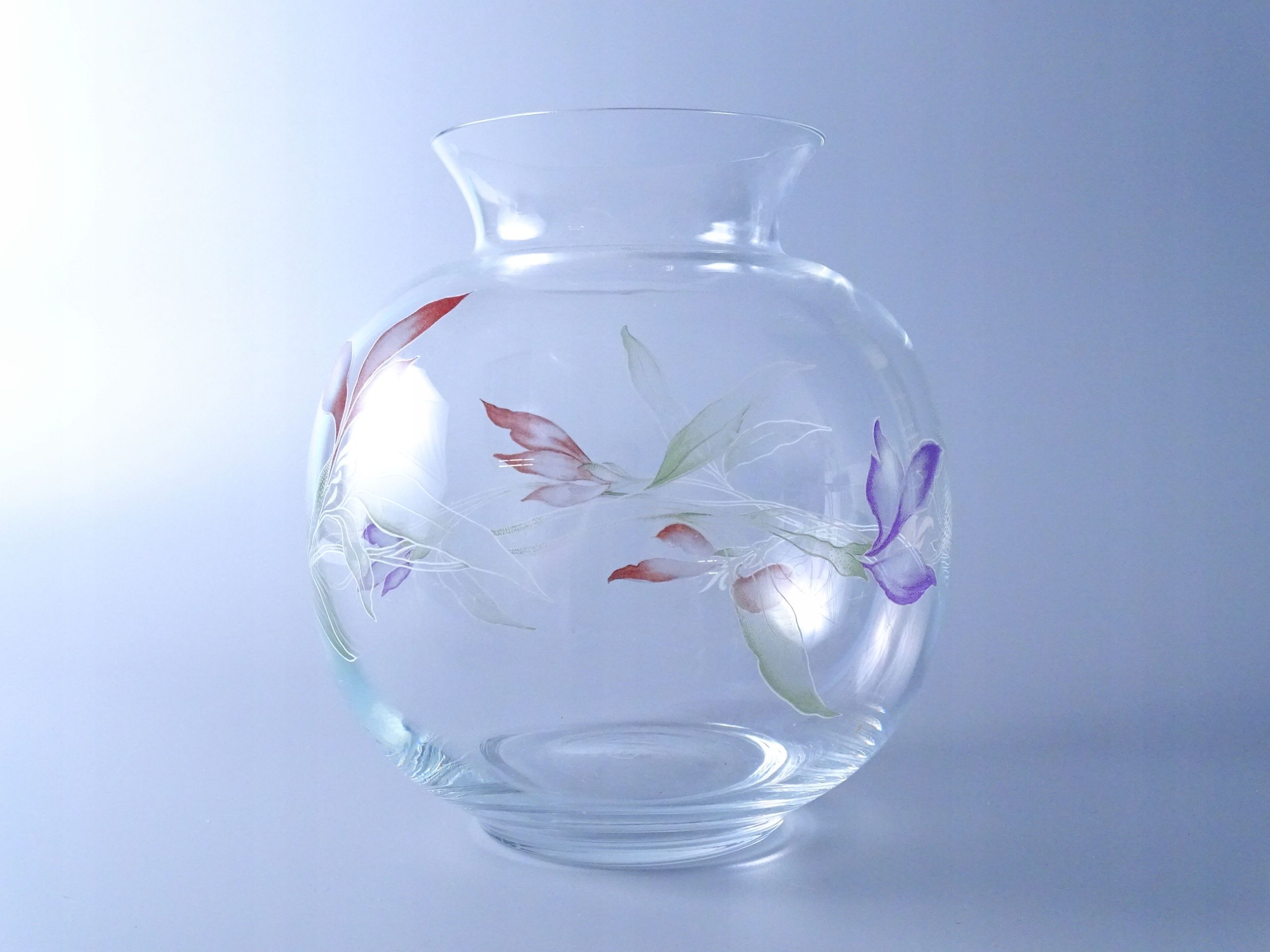 vintage piękny szklany wazon kwiaty