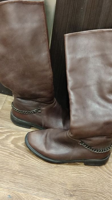 кожані сапожки  37 р шоколадного кольору
