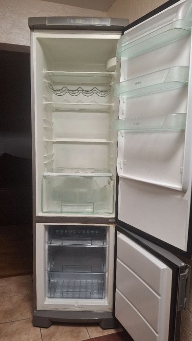 Холодильник Electrolux