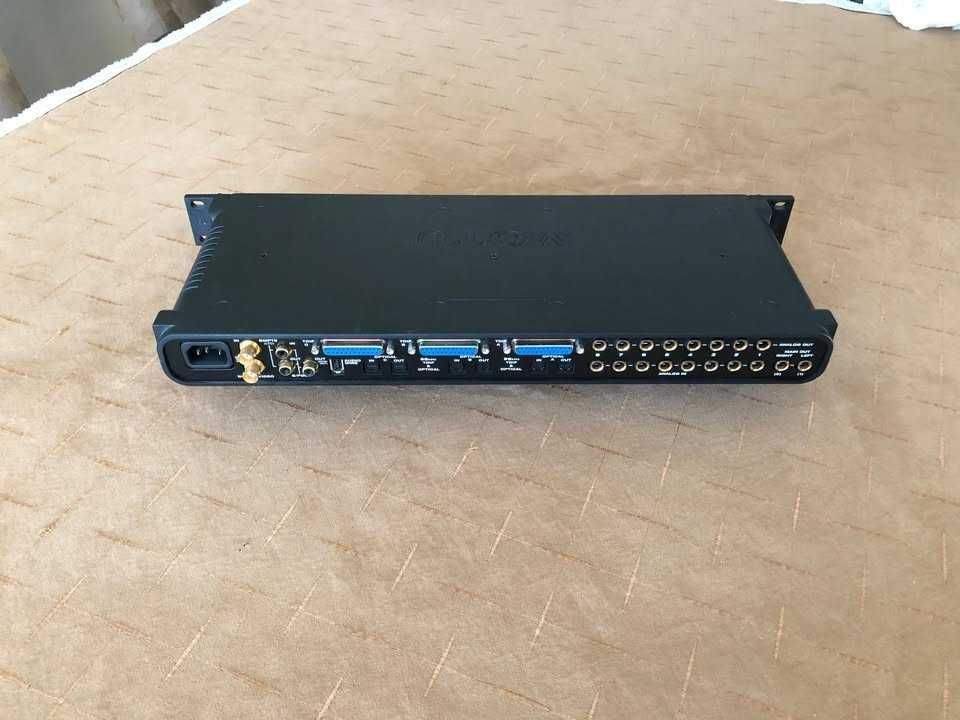 Interface áudio MOTU 2408 MK3 rack 19'' 1U