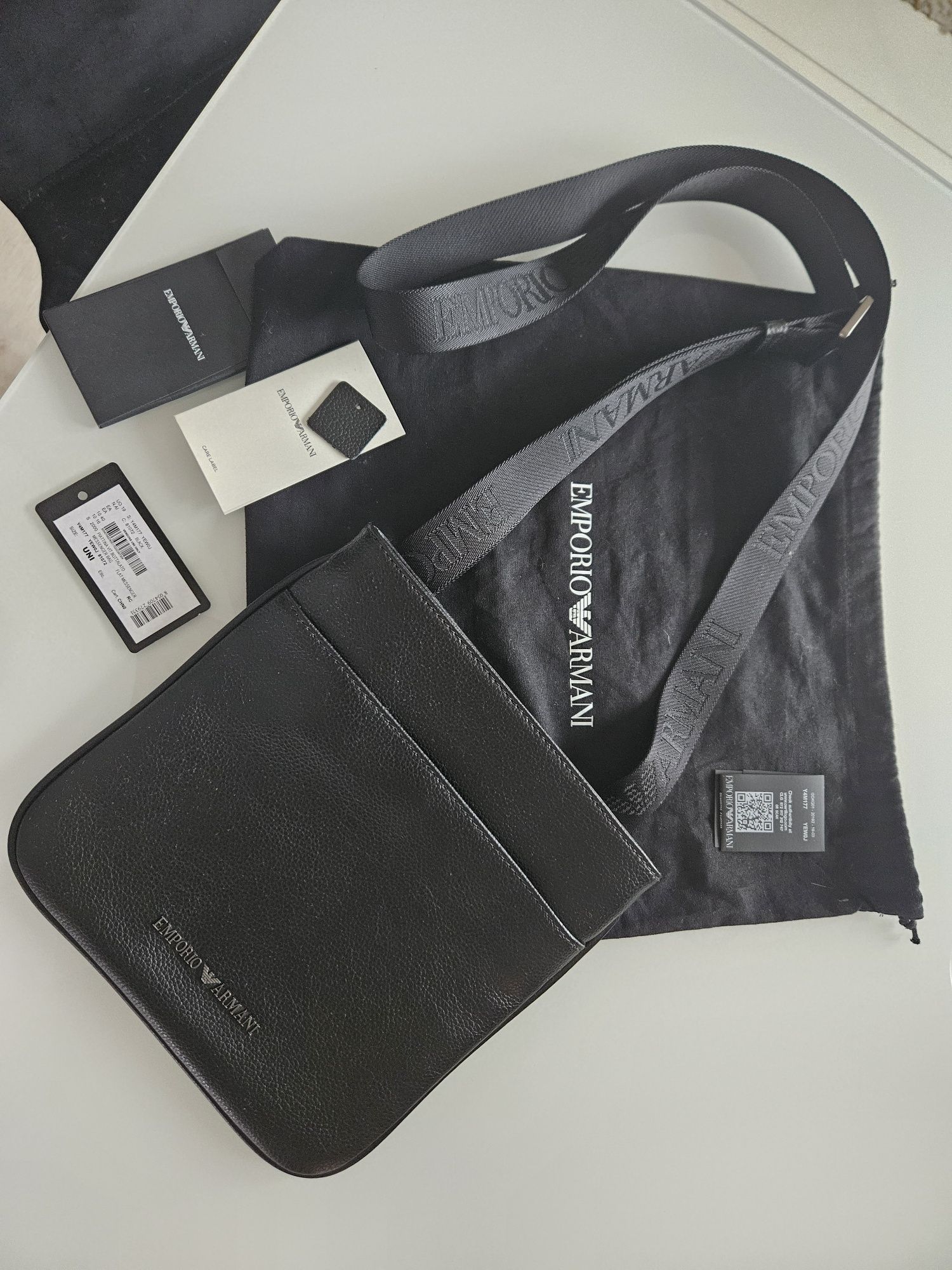 Emporio Armani torebka męska.  Skóra