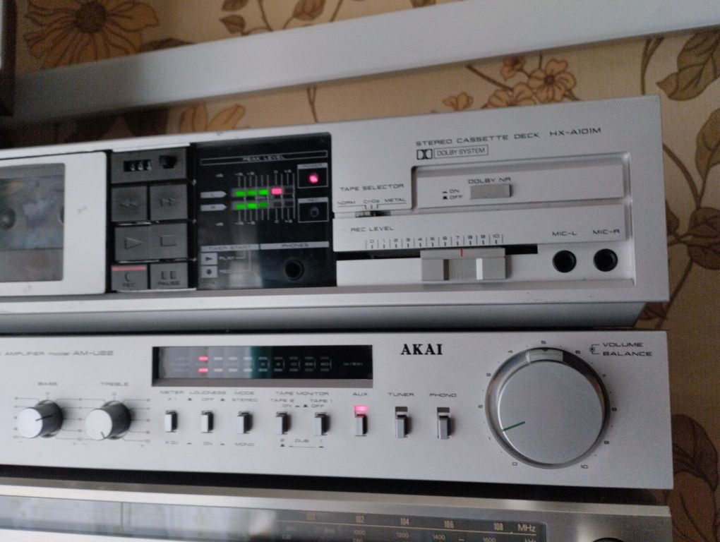 AKAI  HX,-A 101M