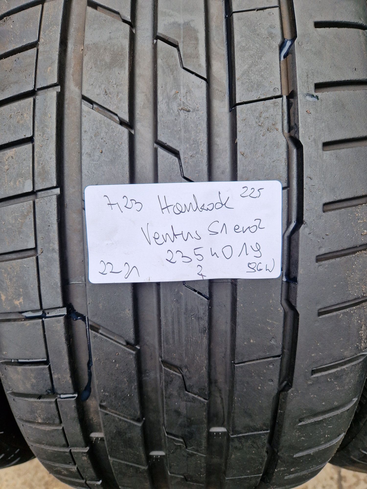 235/40/19 235/40R19 Hankook 2022 lato**