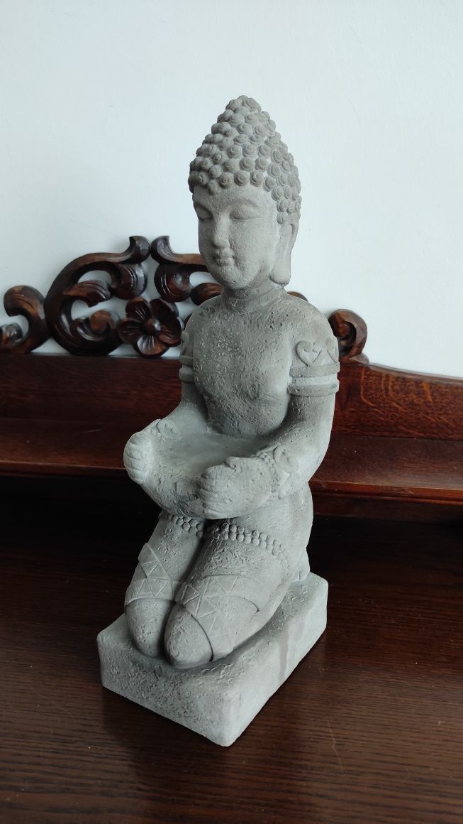 Figurka Świecznik Budda