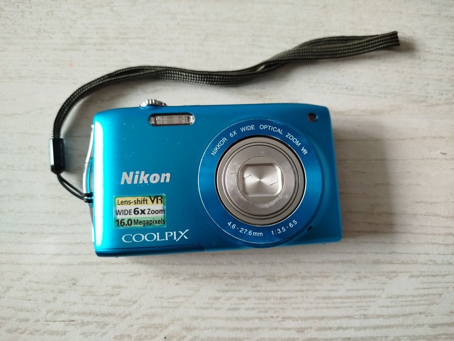 Nikon Coolpix S3300 Aparat Cyfrowy 16 Mp 6x Zoom Kompaktowy Niebieski