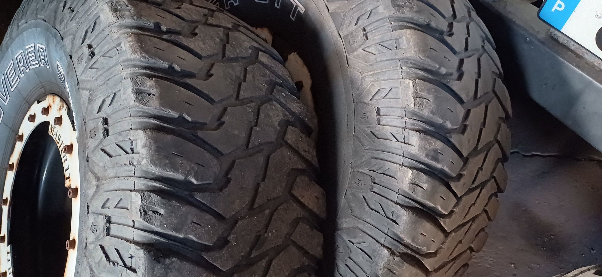 Pneus cooper 35/12.5r15 com jantes land rover