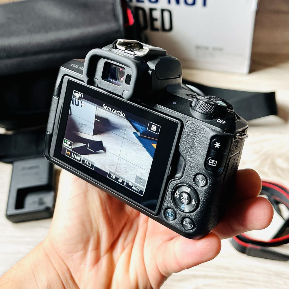 Canon EOS M50 + 2 Baterias