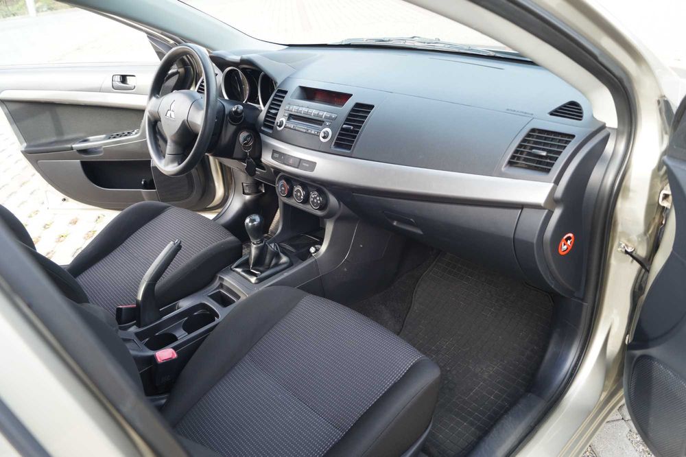 MITSUBISHI LANCER - 1.8 Benzyna - Salon Polska