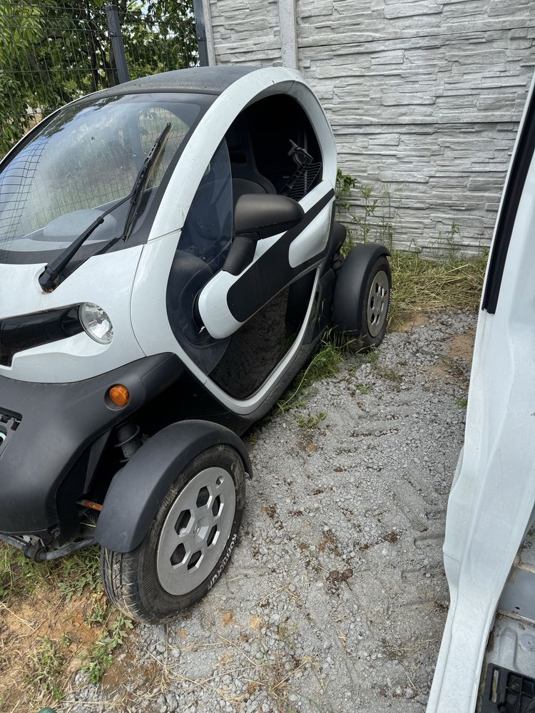 Renault Twizy przód komplet pas przedni lampy wzmocnienie zderzak