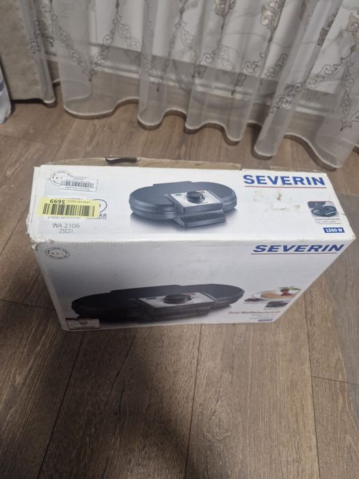Вафельниця SEVERIN WA 2106