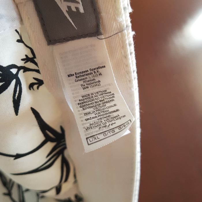 Czapka z daszkiem NIKE bejsbolówka biała L/XL