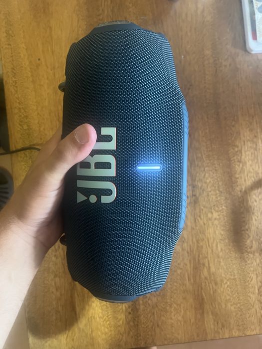 Xtreme 4 jbl blue  100% оригинал, состояние как новая