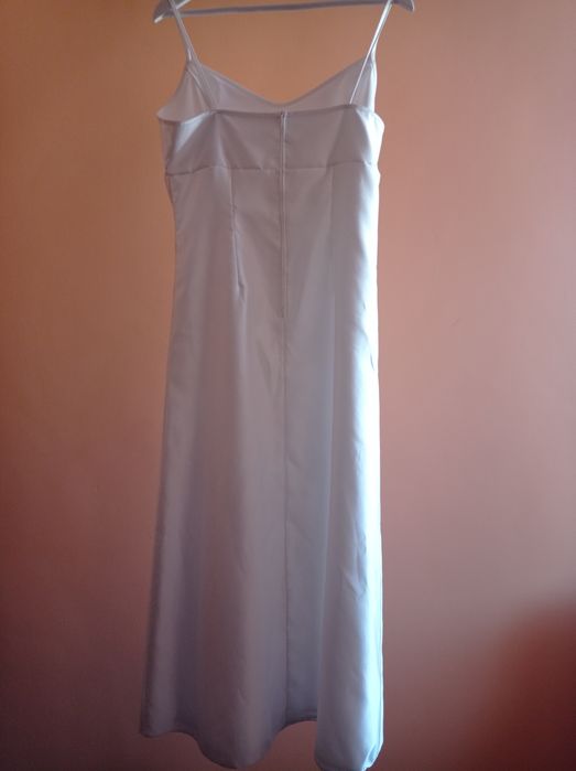 Skromna suknia ślubna