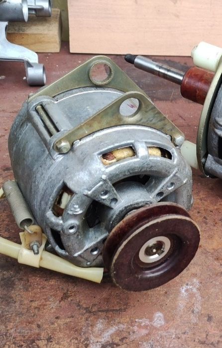 Двигун від пральної машини