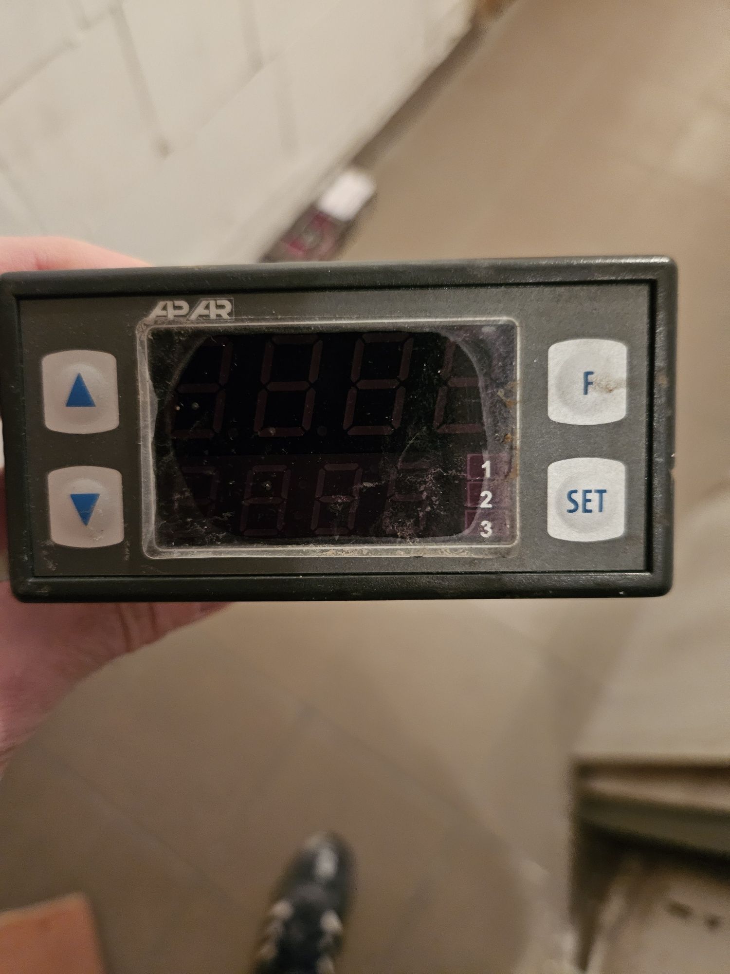 Regulator uniwersalny Apar AR652/S2/P/P/RS485/WA/P